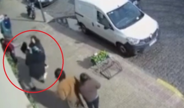 Dos mujeres terminaron a los golpes por una pelea de tr&aacute;nsito en La Plata