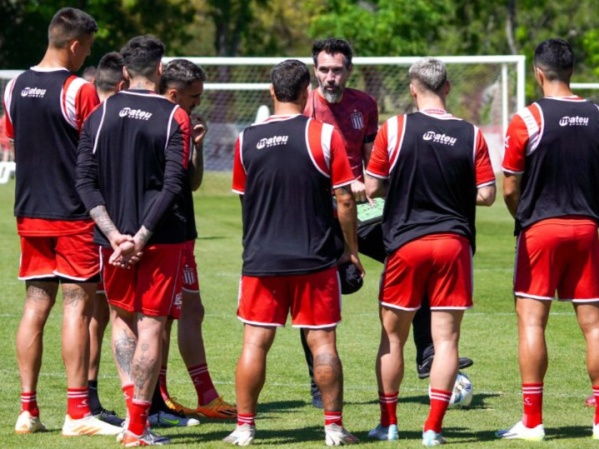Estudiantes puso primera: ¿cómo fue el regreso y quiénes estuvieron presentes en el inicio de la pretemporada?