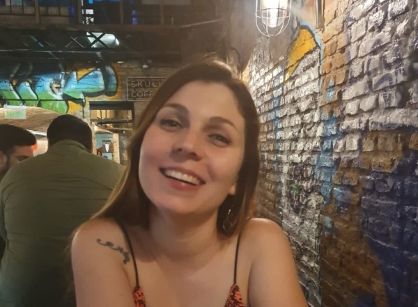 Fracas&oacute; en Humanidades de la UNLP, se fue a su pueblo, &ldquo;resucit&oacute;&rdquo; y empez&oacute; a pintar sin parar: "Hac&iacute;a malabares"