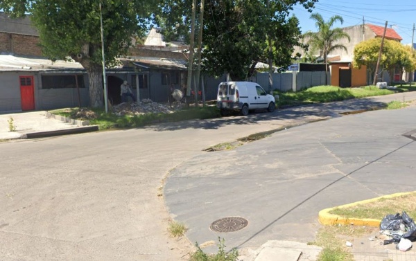 Un hombre de 50 años fue asaltado mientras conducía en La Plata