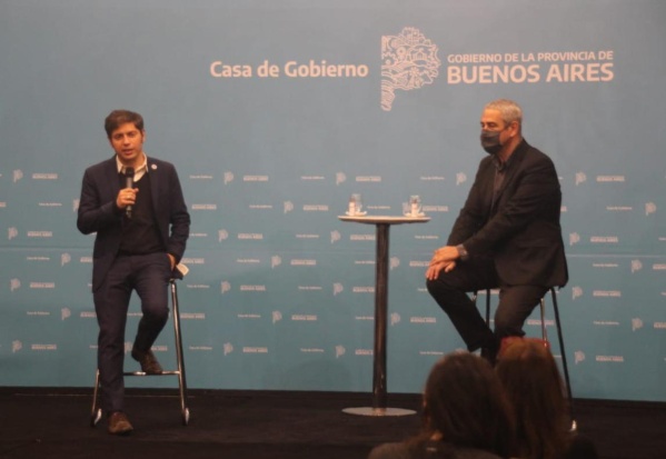 Kicillof y Ferraresi entregaron 12 cr&eacute;ditos para la casa propia a platenses y ensenadenses