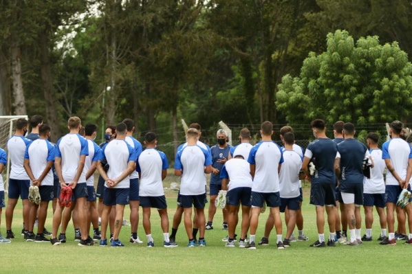 Gimnasia arrancó el año con dos buenas noticias y un par de ausencias