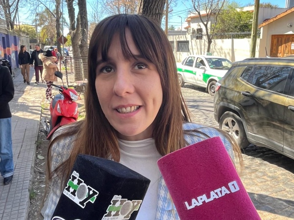 Lucía Iañez votó en Tolosa: “Es súper importante ir a votar, defender la democracia”