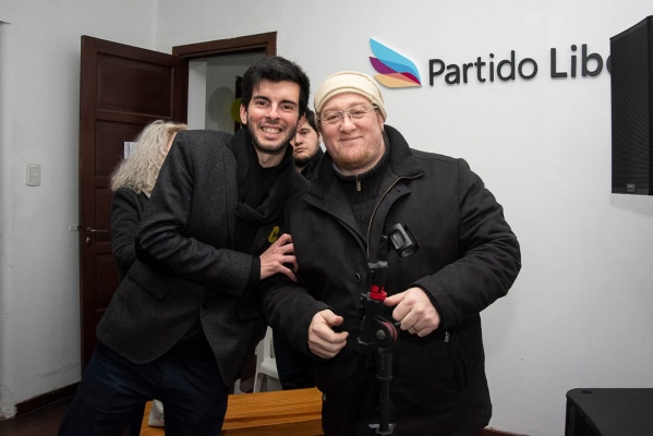 "¿Alguien gastaría cientos de miles de pesos para...?": la pregunta de un libertario platense que puso el dedo en la llaga