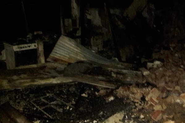 Un incendio dejó a toda una familia sin hogar en City Bell: "Perdimos todo"