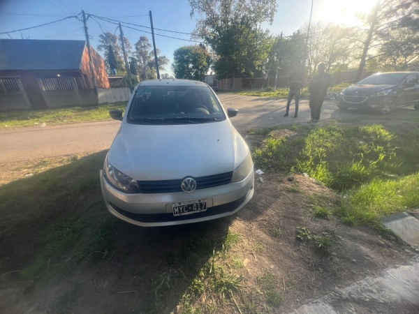 Una mujer fue detenida tras robar un auto y querer esconderlo en Melchor Romero