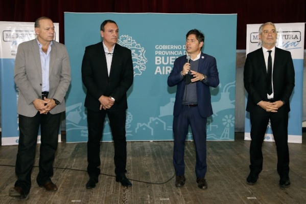 Kicillof en la entrega de escrituras gratuitas para familias de Arrecifes: "Estamos garantizando derechos"