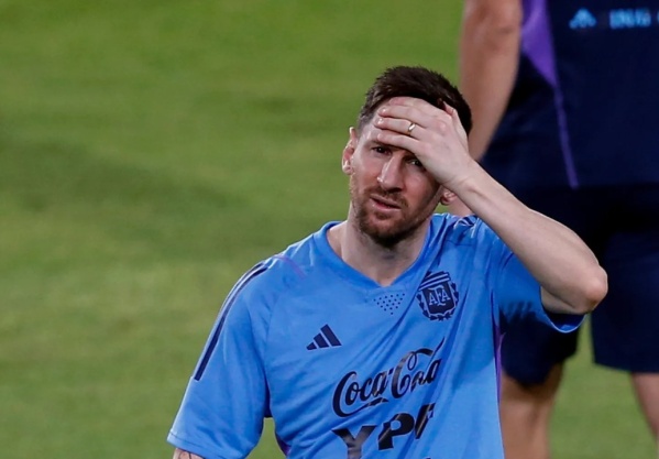 Alerta en la selección Messi entrenó diferenciado: volvió a tener molestias físicas
