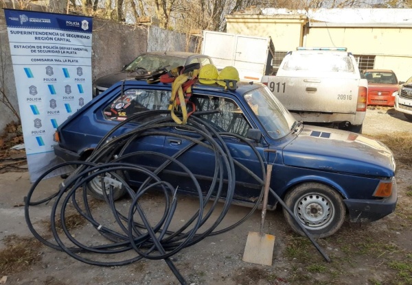 Se hacían pasar por operarios para robar y fueron detenidos en Melchor Romero