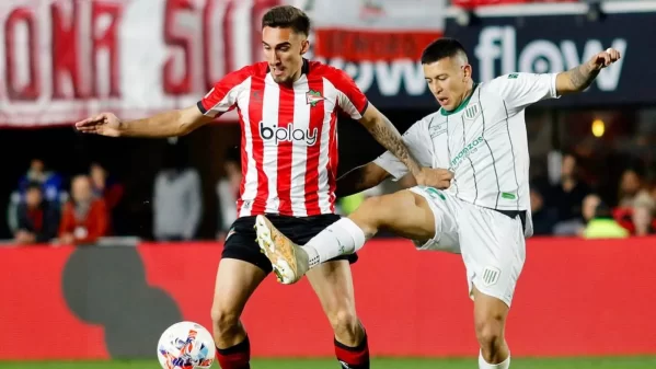 Atentos Pinchas: ¿Qué modificación sufrió el partido de Estudiantes con Banfield?  