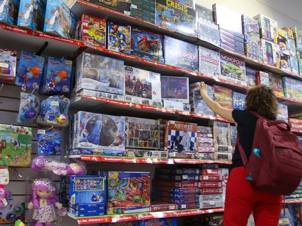 Las ventas navideñas cayeron 2,8%: el ticket promedio de compra en jugueterías fue de 18 mil pesos