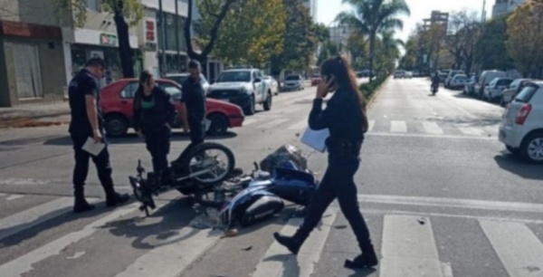 Le diagnosticaron muerte cerebral a una joven policía que chocó en moto en La Plata