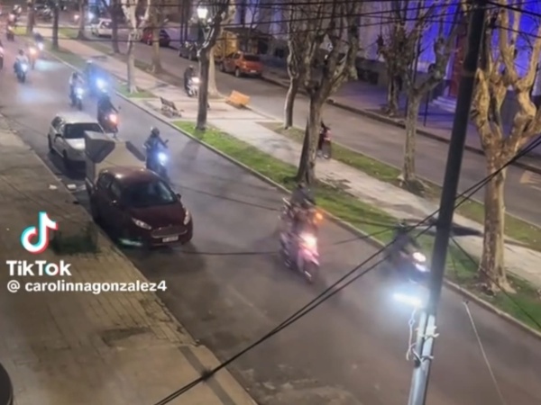 El reclamo de una joven ante la caravana de motos que circulan: “ esto es vivir en el centro de La Plata”