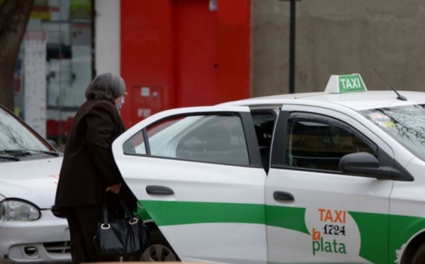 Los taxis de La Plata aumentarán la bajada de bandera a partir del jueves: será de un 40%