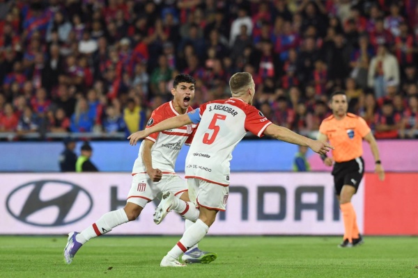 Hay juez para la revancha: ¿Cuáles son los antecedentes que tiene con el Pincha y qué particularidad tuvo en su carrera?