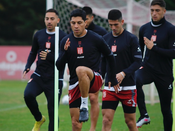 Se marchó del Pincha y ya fue presentado en su nuevo club