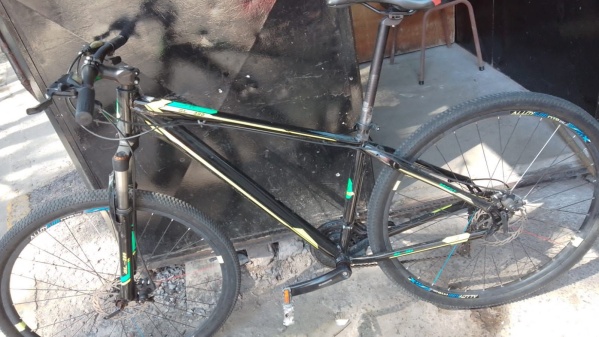 Preocupación en Odontología por la presencia de un ladrón: intentó robarse una bicicleta y fue capturado