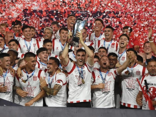 Estudiantes no para de festejar: ¿qué jugadores fueron elegidos como los mejores en la última edición de la Copa Argentina?