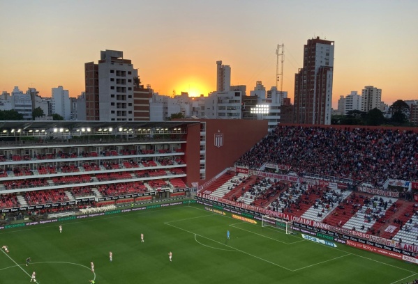 Se enamor&oacute; en la cancha viendo a Estudiantes y ahora busca a su amor pincharrata