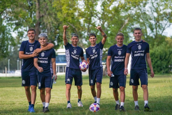 Tres ausencias y una llamativa presencia: ¿Cómo fue y qué hicieron en el primer día de pretemporada de Gimnasia?