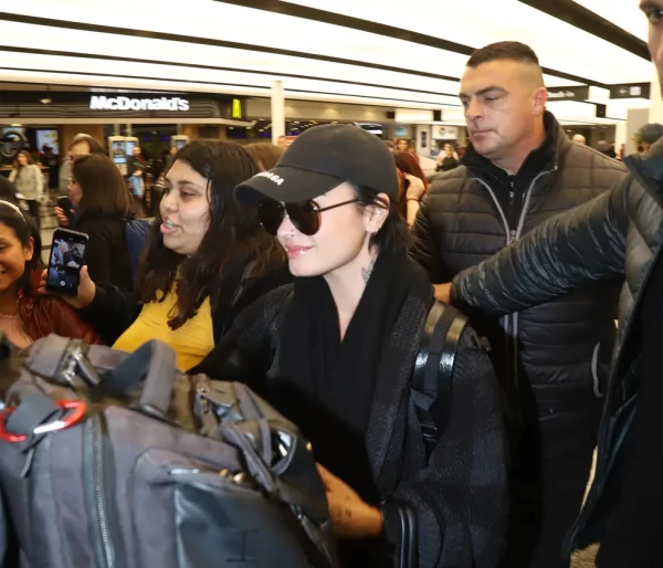Demi Lovato lleg&oacute; a la Argentina, a 8 a&ntilde;os de su &uacute;ltima visita