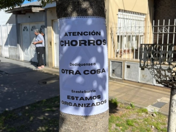 “Atención chorros, dedíquense a otra cosa”: Vecinos de Los Hornos advierten a delincuentes