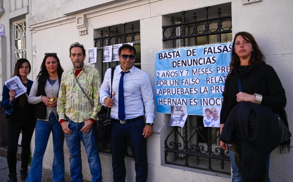 Día de Falsas Denuncias: en La Plata se manifestaron contra la jueza María del Rosario Rocca