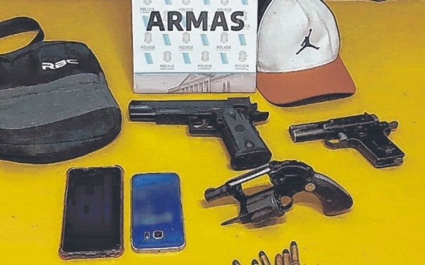 Ladrones circulaban con motos robadas y armados en Ringuelet