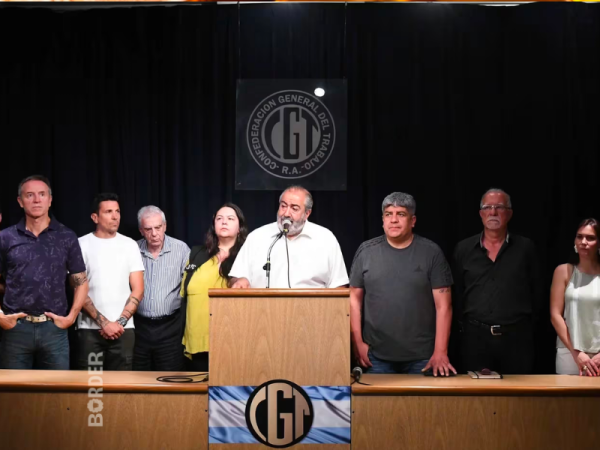 El amparo de la CGT contra el DNU de Javier Milei fue habilitado por la Justicia para ser tratado durante la feria