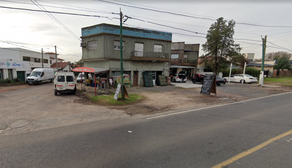 Entr&oacute; a robar en un autoservicio en Gonnet, una clienta le arroj&oacute; un canasto y huy&oacute; sin la recaudaci&oacute;n