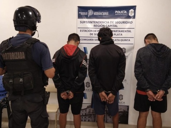 Detuvieron a tres menores por portación ilegal de arma en La Plata