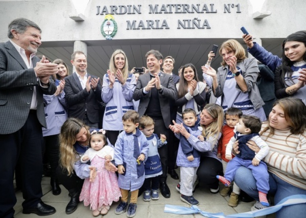 Kicillof inauguró un nuevo edificio para el jardín maternal Nº1 de Luján