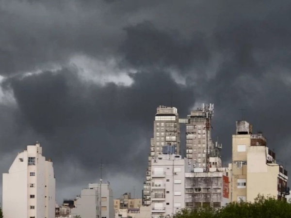 Rige el nivel de alerta Amarillo por tormentas en La Plata: activaron el operativo de monitoreo y prevención
