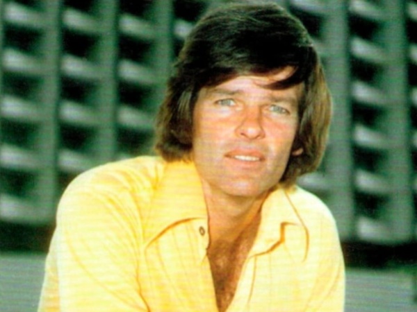 El día que un ídolo de Hollywood pasó por La Plata y cantó en Gimnasia