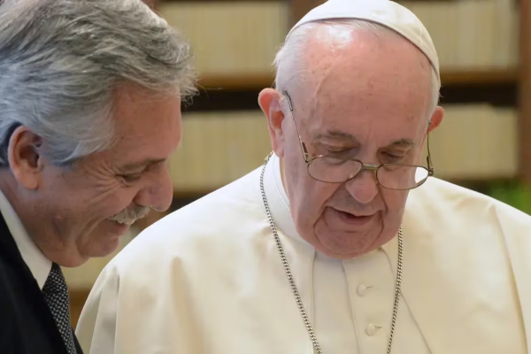 Alberto Fernández postergó su visita al Papa Francisco para después del 10 de diciembre