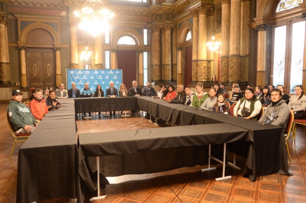 Despejarán las calles 7, 8 y 51: más vendedores ambulantes se sumaron al plan de Reconversión del Municipio