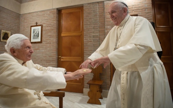 El mensaje del papa Francisco tras el fallecimiento de Joseph Ratzinger: "Recordamos su personalidad tan noble y gentil"