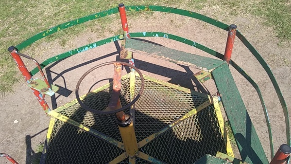 "Son un desastre, es para los nenes": El enojo de los vecinos de Villa Elvira