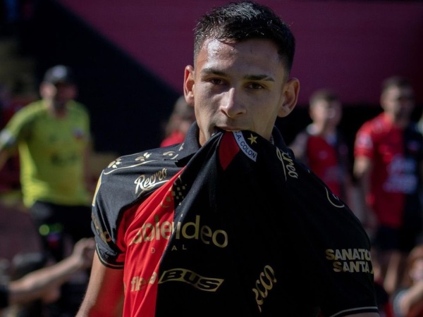 Estudiantes y un mercado al rojo vivo: ¿Quién es el primer refuerzo que cerró el Pincha?