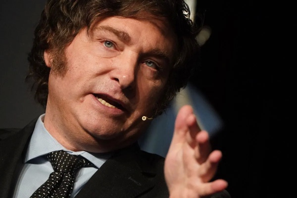 Javier Milei avanza con la letra chica de la Ley Bases sobre las obras públicas