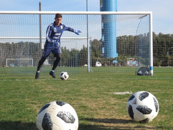 Fue elegido el mejor jugador del torneo, lo dirigió Scaloni en la selección y Gimnasia lo confirmó como refuerzo