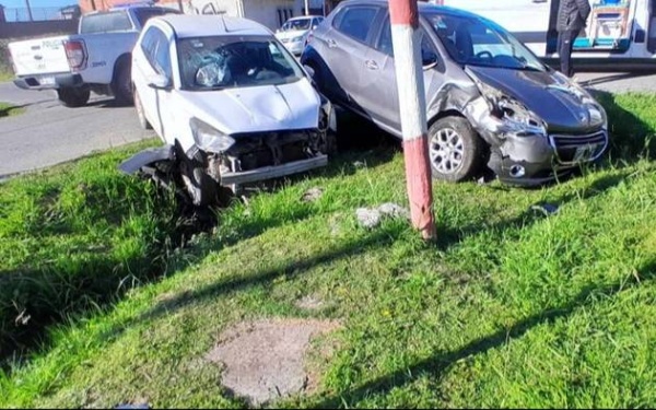 Un hombre de 65 años fue hospitalizado tras un fuerte choque en La Plata