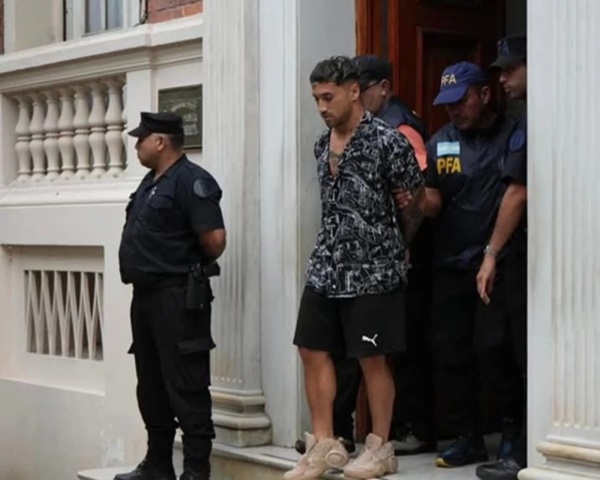 El influencer Yao Cabrera fue detenido este lunes y lo condenaron a cuatro a&ntilde;os de prisi&oacute;n