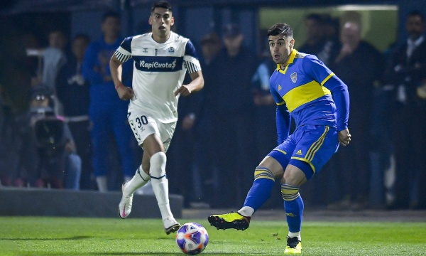 Un hincha de Boca chicaneó a Gimnasia y le pidió a Gorosito que vaya para atrás