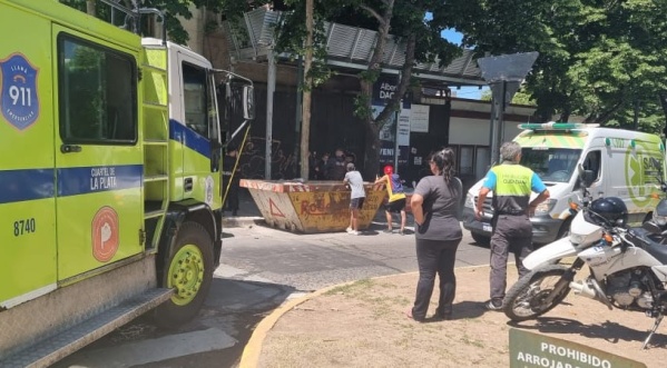 Un joven de 24 años se cayó de un quinto piso de una obra de construcción de La Plata y terminó gravemente herido