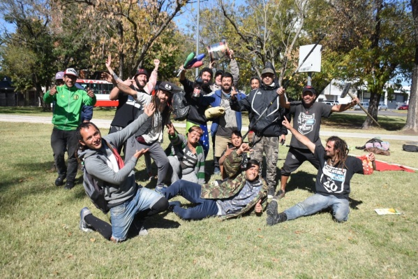 "Vine a ver a La Renga por mi cumplea&ntilde;os y se suspendi&oacute;": Los relatos de los fan&aacute;ticos que los siguen a todos lados