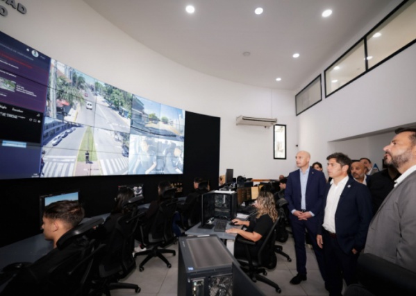 Kicillof: “Pese a que Milei nos robó los fondos de la seguridad, hacemos un gran esfuerzo para actuar mejor y más rápido"