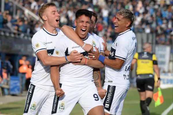 Se fue otro futbolista de Gimnasia y Romero le abrió la puerta de salida a un jugador