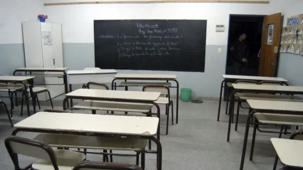 Comenzó el paro docente y en algunas escuelas de La Plata, Berisso y Ensenada no hay clases