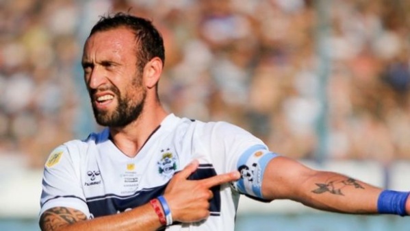 Alem&aacute;n revel&oacute; como se llevaba con los juveniles del Lobo: "Se hablan muchas boludeces y me tengo que fumar..."